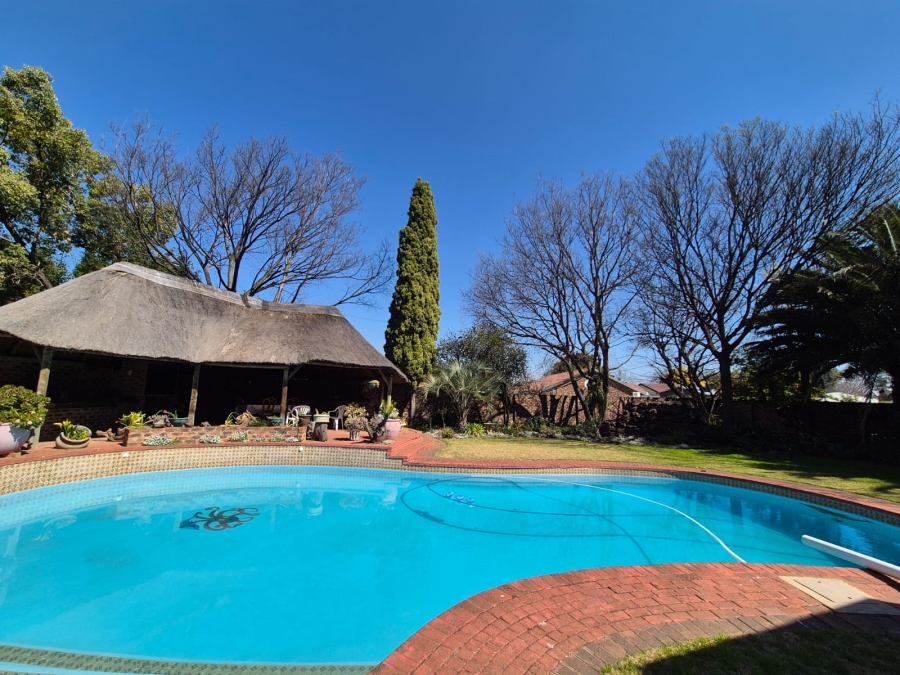 4 Bedroom Property for Sale in Bishops Bay Free State